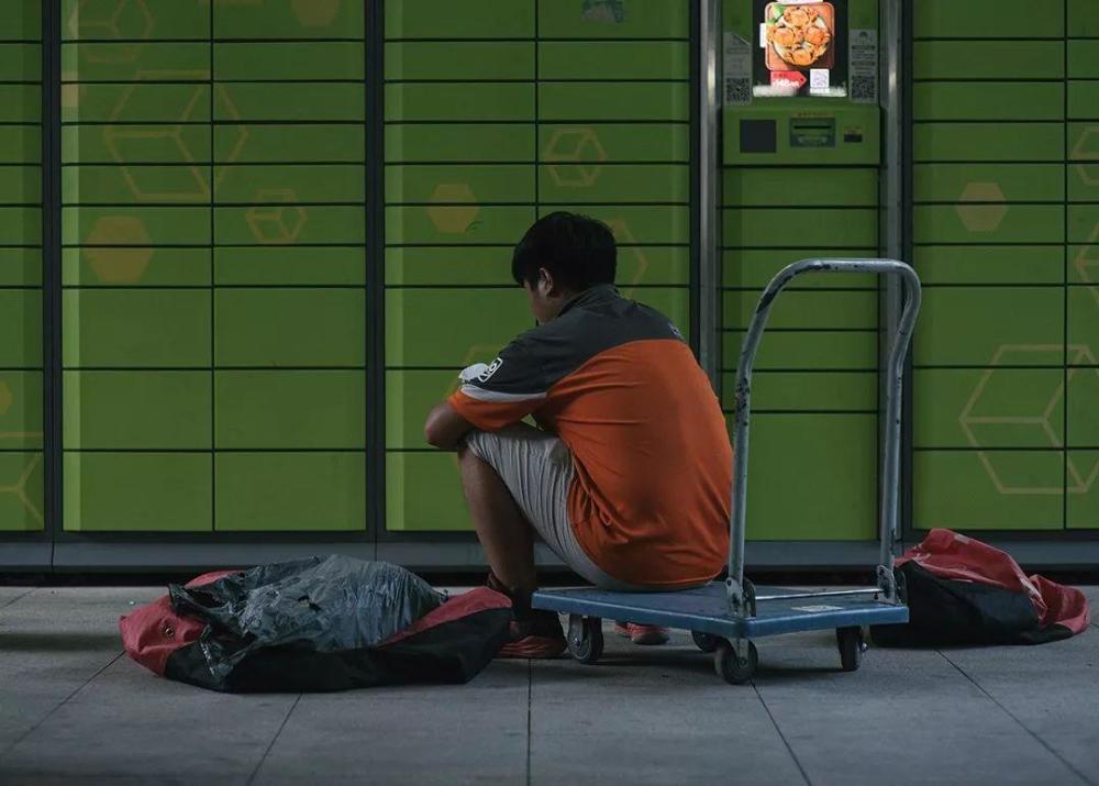 90后打工人悲惨现状不存钱不结婚生娃专家表示很担忧