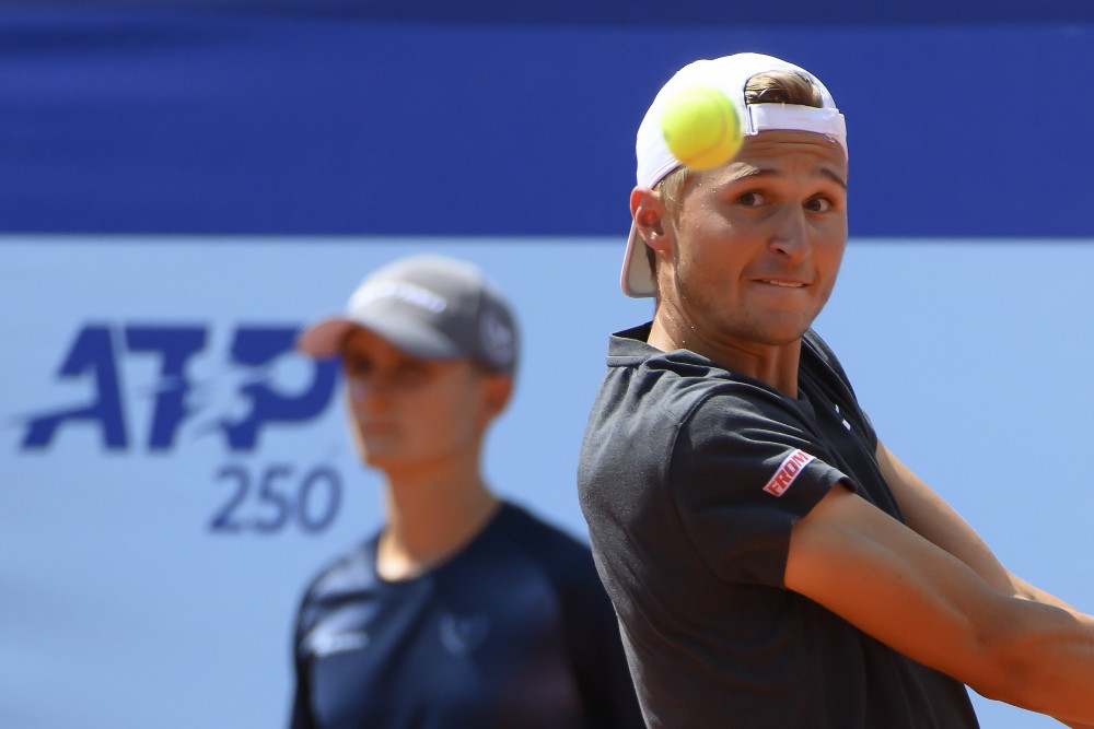 (外代二线)网球——瑞士公开赛:德尔波尼斯晋级