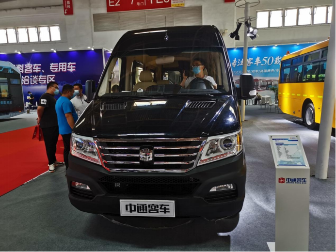 欧派风格的瑞通V59商务轻客