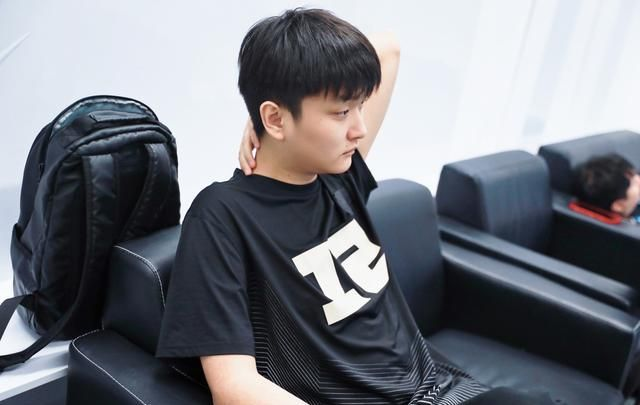 从cat变猫神从百万到千万转会费cat算得上是kpl第一人