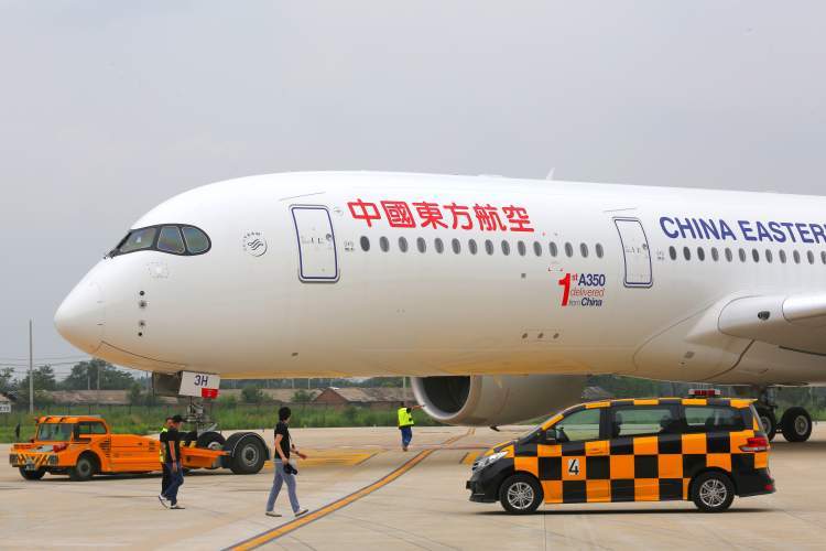 东航"墨镜侠"a350首度在国内"上新,今日于天津完成交付!_腾讯新闻