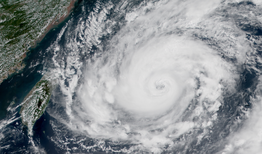 烟花已变老头台风,但你绝不能轻视!权威预报:强度或达超强级