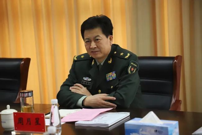 周月星出任湖北省军区司令员