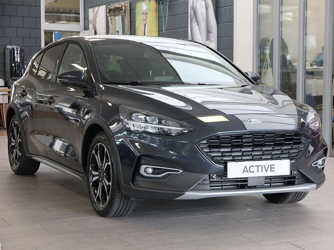 福特全新福克斯实拍曝光 搭1.5T＋全液晶仪表，明年换搭四缸发动机