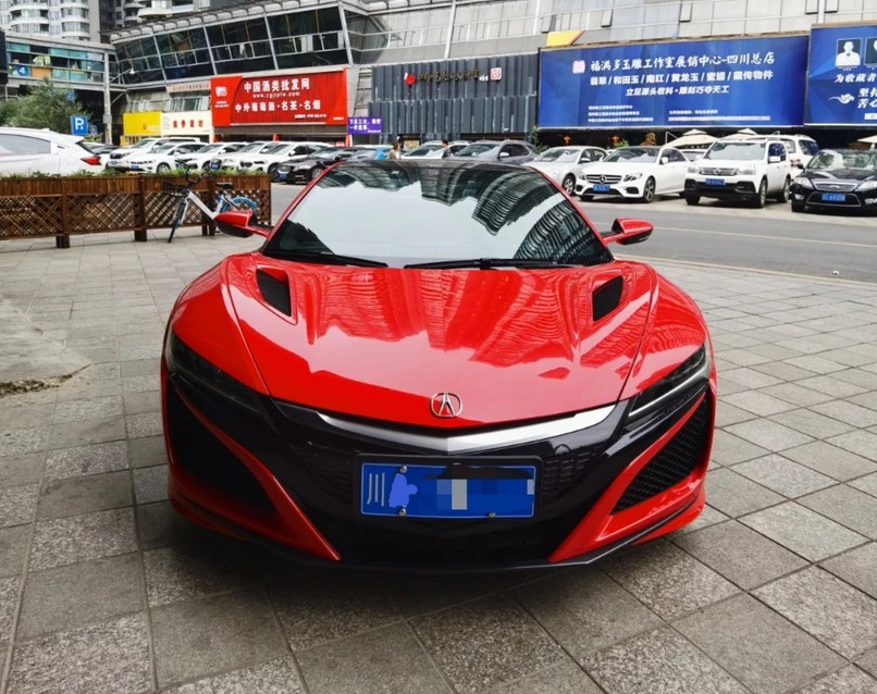 290万买辆本田高端跑车，洗车遇到特斯拉，车主拿出钥匙时对方乐了