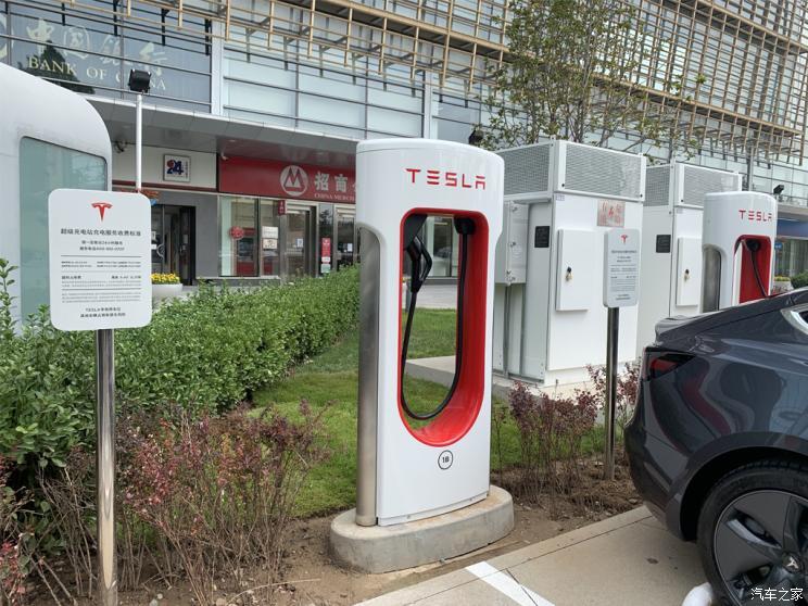 特斯拉今年或向其他电动车开放充电网络