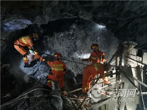 7月19日22时40分,昭通市永善县大兴镇金沙村一铅锌矿洞发生塌方,导致