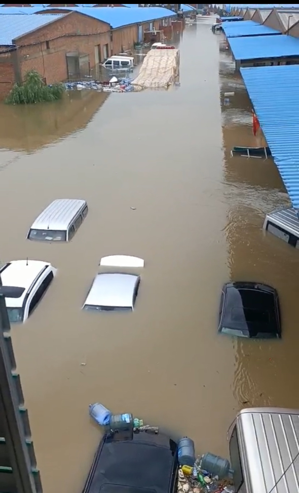 连线郑州!南郊受灾严重,部分酒商仓库告急