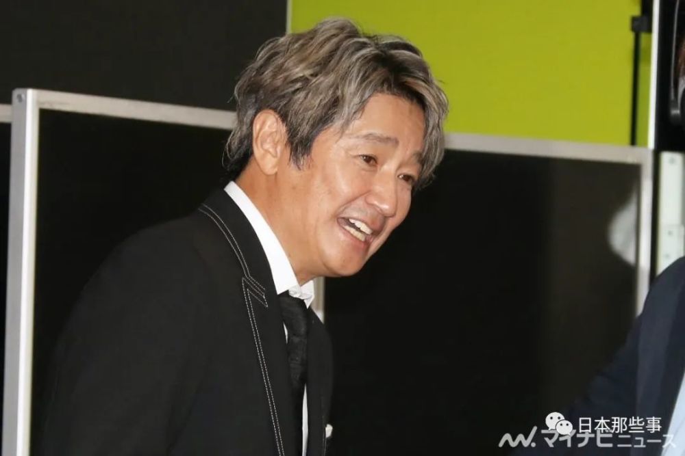 11月2日当天正好是近藤真彦的57岁生日,官推以"近藤真彦举办演唱会的