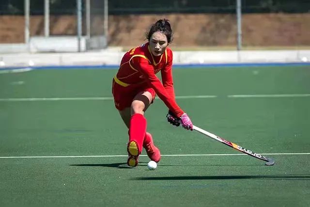 陈阳2013年,王娜随辽宁省队获得全运会女子曲棍球金牌;2016年,随国家