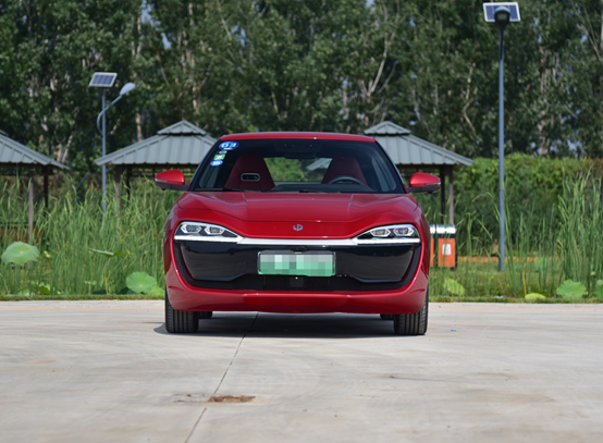 电动小车时代来了？零跑、宝骏打造3门4座车，颜值高又智能