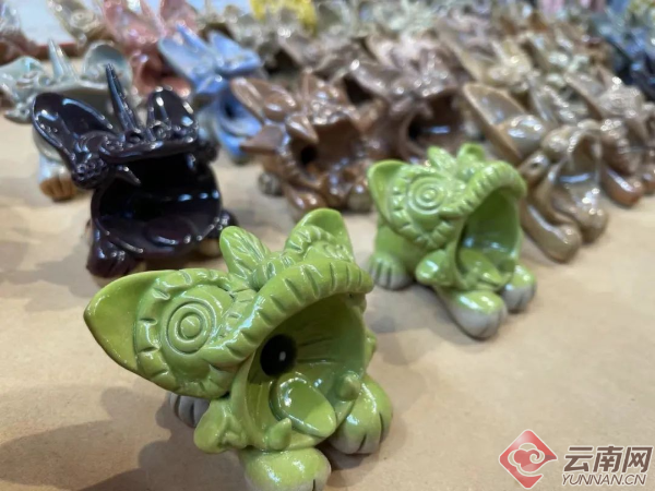 云南翡翠品牌排行榜_老昆明认准“玉出云南”的翡翠在滇中商号,精品荟萃,你知几家(2)