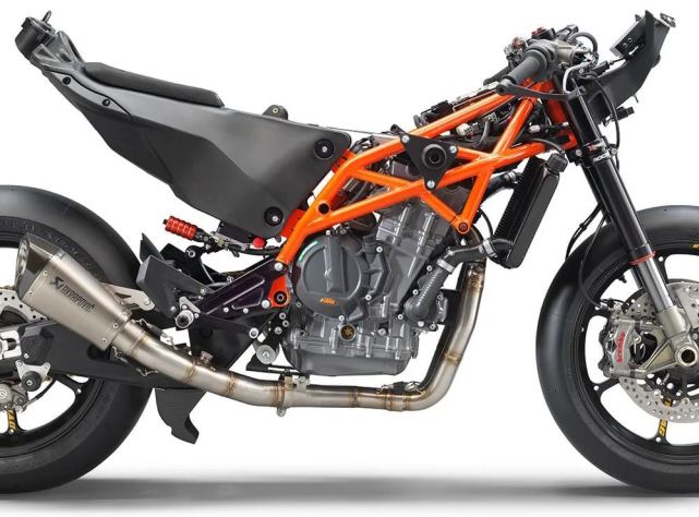ȫ������100̨��KTM RC8C����