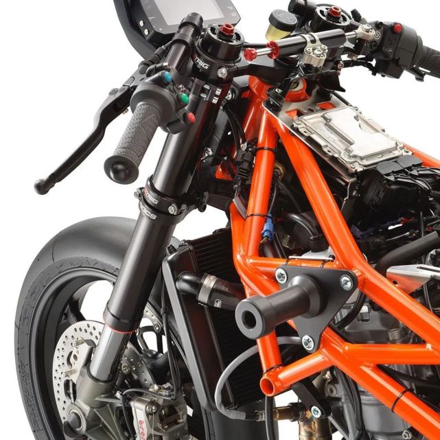 ȫ������100̨��KTM RC8C����
