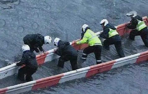 河南暴雨，国内娱乐圈纷纷出力，最卖力的是他们