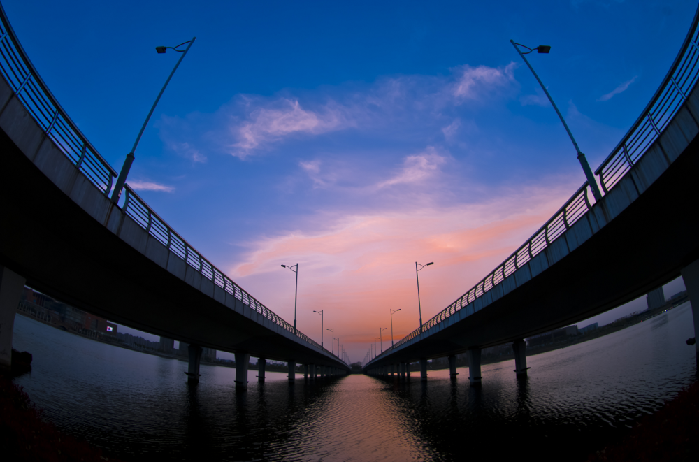 "智造"引领,活力邗江对标苏南迈向"十四五"新征程_腾讯新闻