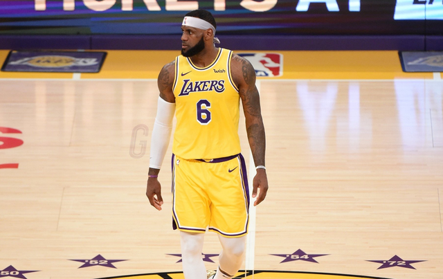 魔术师约翰逊为詹姆斯担忧 杜兰特和字母哥向王座而来 全网搜