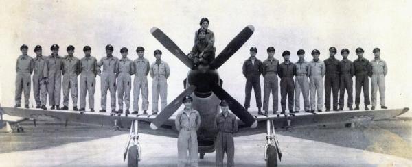 1940年 航校教官一人迎战日机编队 我学生都已战死 该我上去了 腾讯新闻