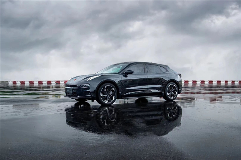 所有曲折都是必经之路，极氪“不回避”！