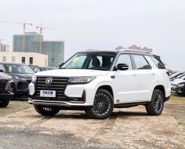 双大屏＋全景影像＋远近光LED，这台中大型SUV落地不到19万！