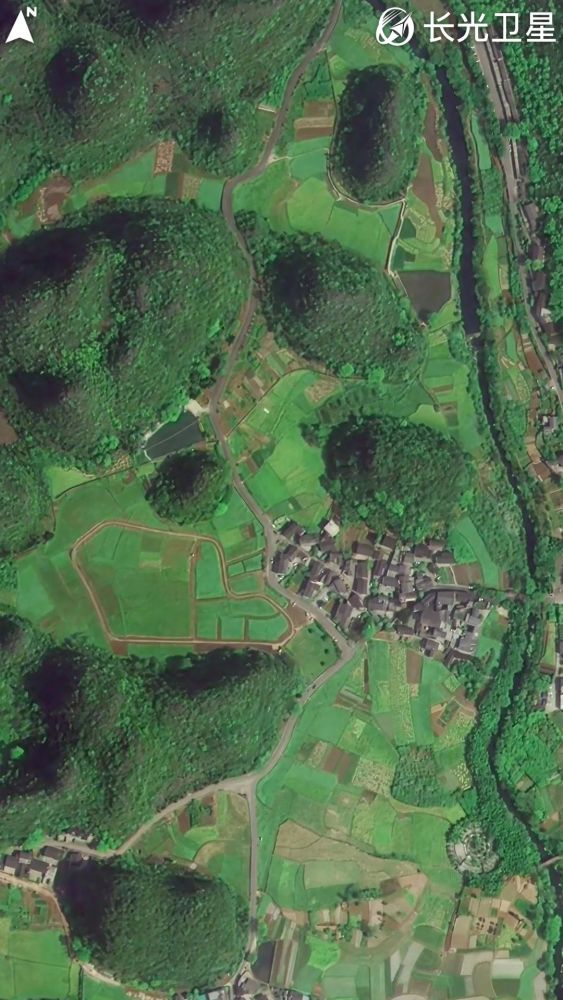 卫星x避暑胜地贵州省万峰林景区