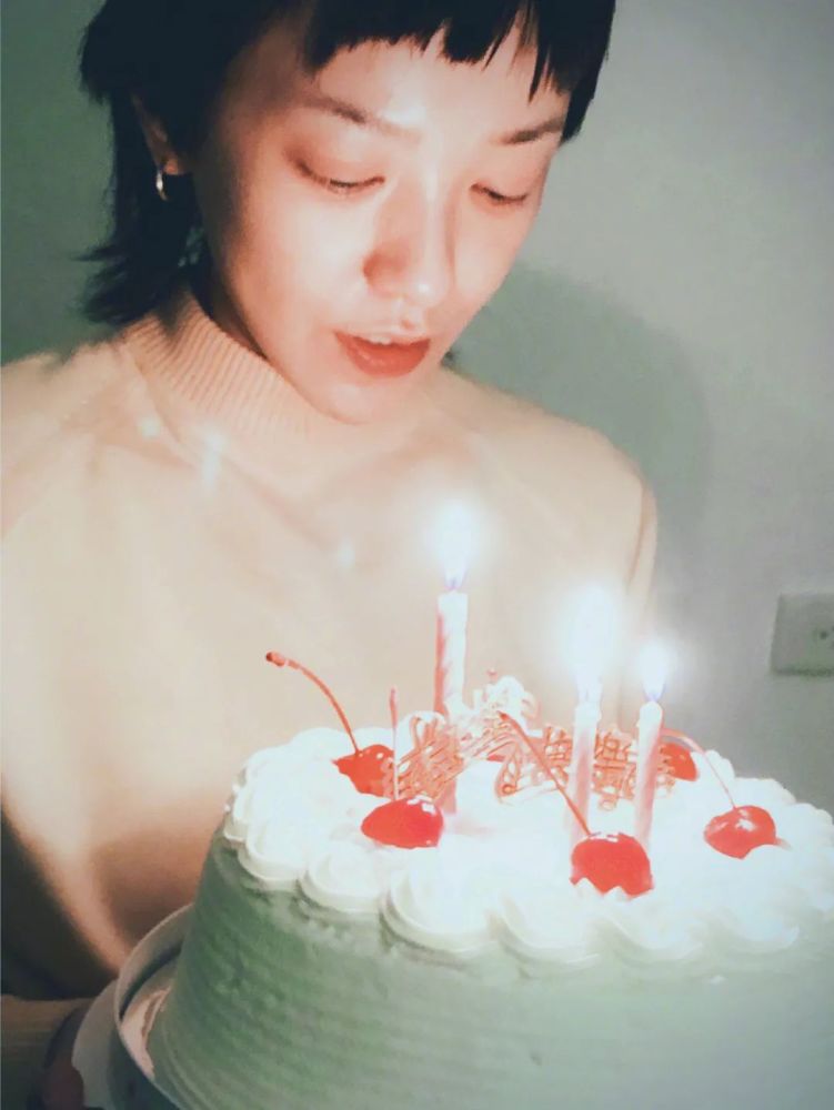 妈妈难产去世、被传与男明星有染十年，她的人生比“顾里”狗血（组图） - 5