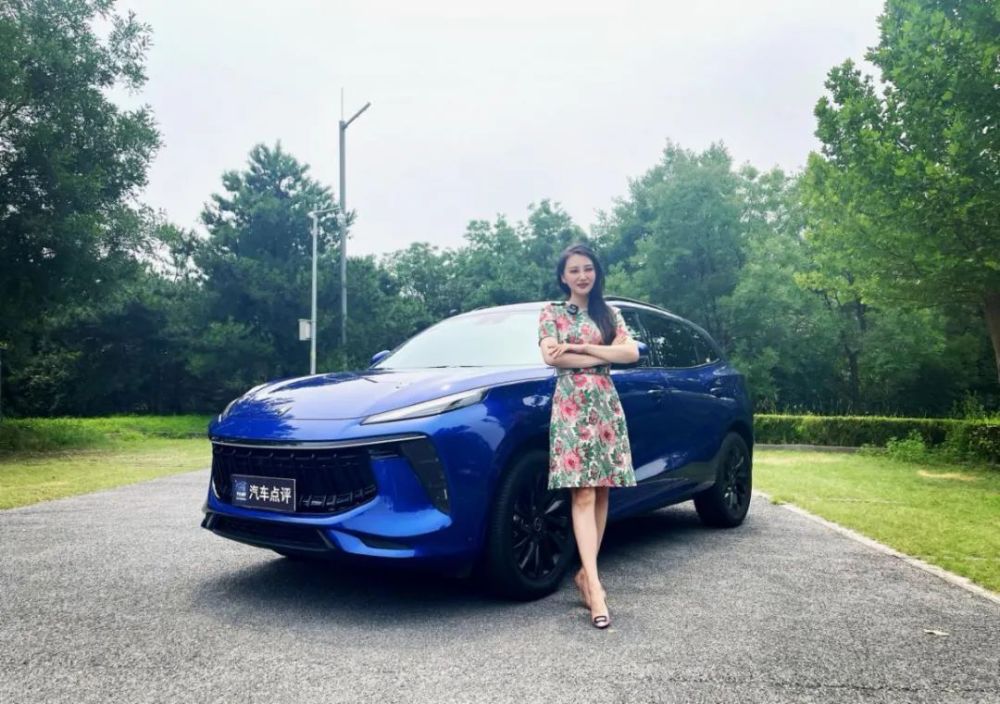 始于超美颜值，信于五星安全，这就是风行T5 EVO！