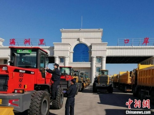 价值5亿元 今年上半年中国最大陆路口岸汽车出口倍增