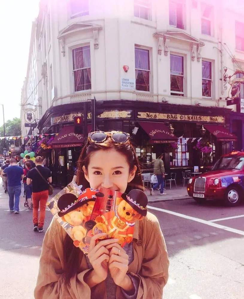 年轻时的张子萱居然这么美网友卿本佳人奈何从贼