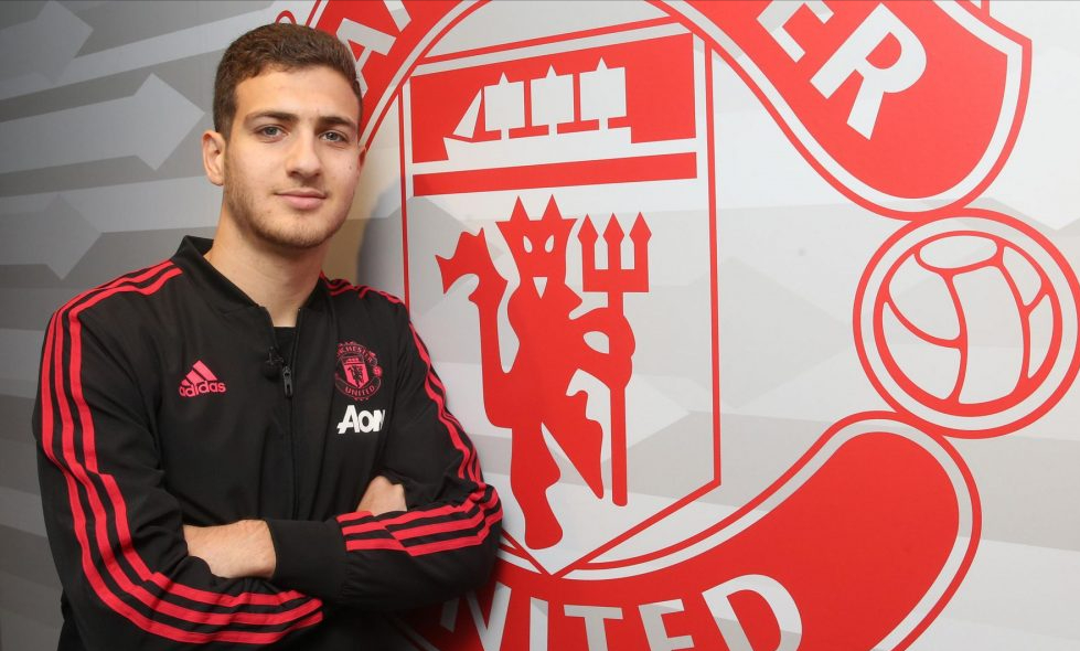 曼联新埃尔文效仿全能王奥谢?训练中客串门将,因租借费出租受阻