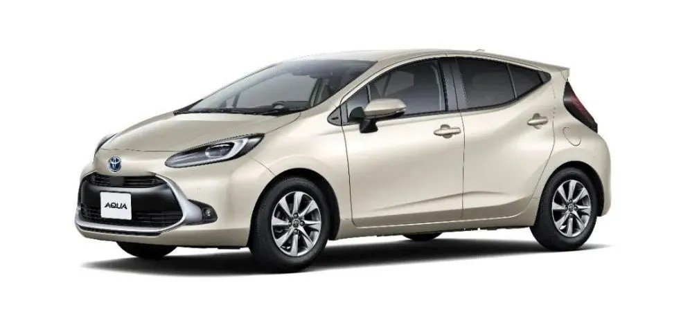 采用大功率“双极性镍氢电池”，新款AQUA在日本上市发售