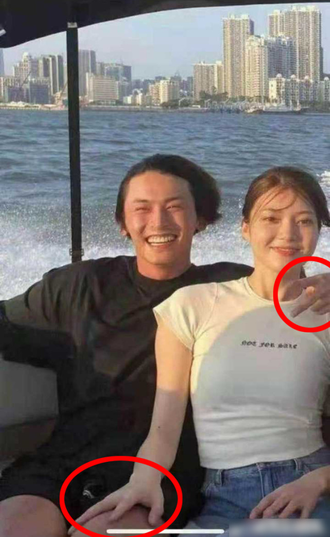 张哲瀚辟谣隐婚生子后,疑王佩雯朋友发文回应,曝两人今年刚刚订婚