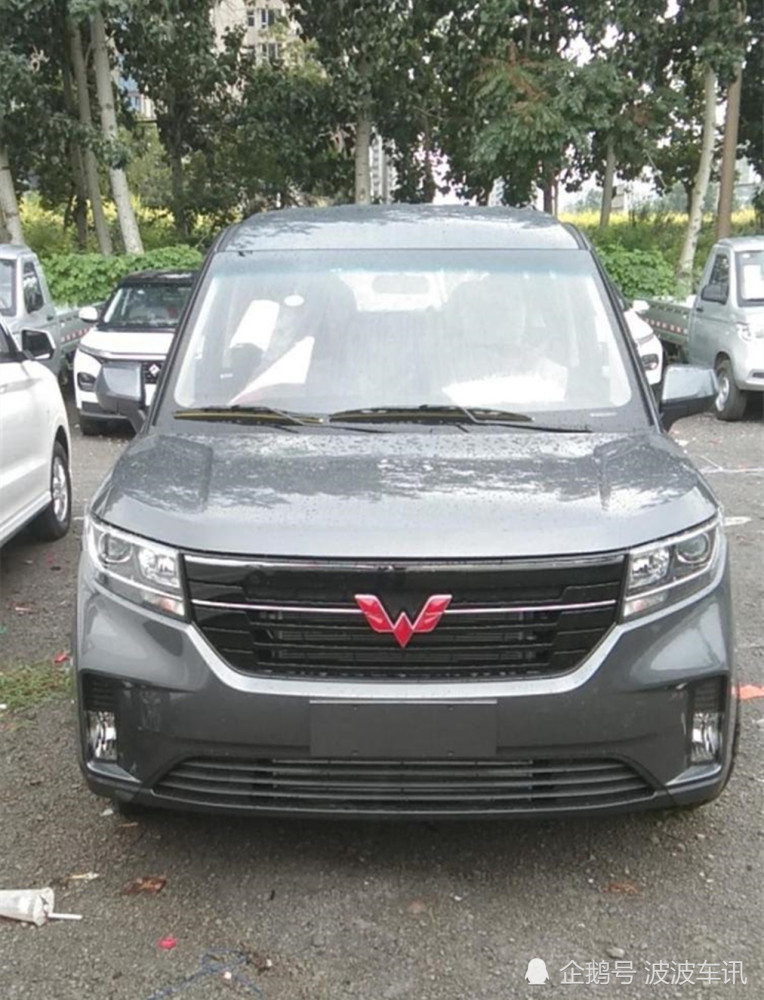 全新五菱征程实车曝光，整车块头很大，内部空间很可观