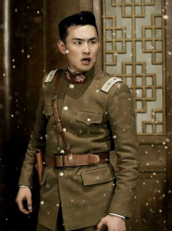 不过相较于王彦霖的作品,他的梗反而更为人熟知,第一次上《快乐大本营