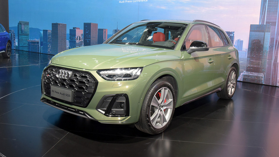 看账面数据奔驰GLC AMG的确赢了，但是奥迪SQ5会乖乖认输？