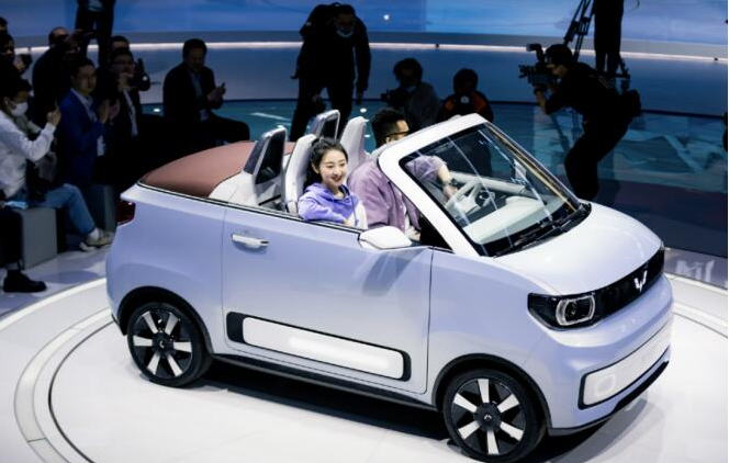 宏光MINI EV、思域、凌渡PK，谁才是年轻人的第一辆敞篷车？