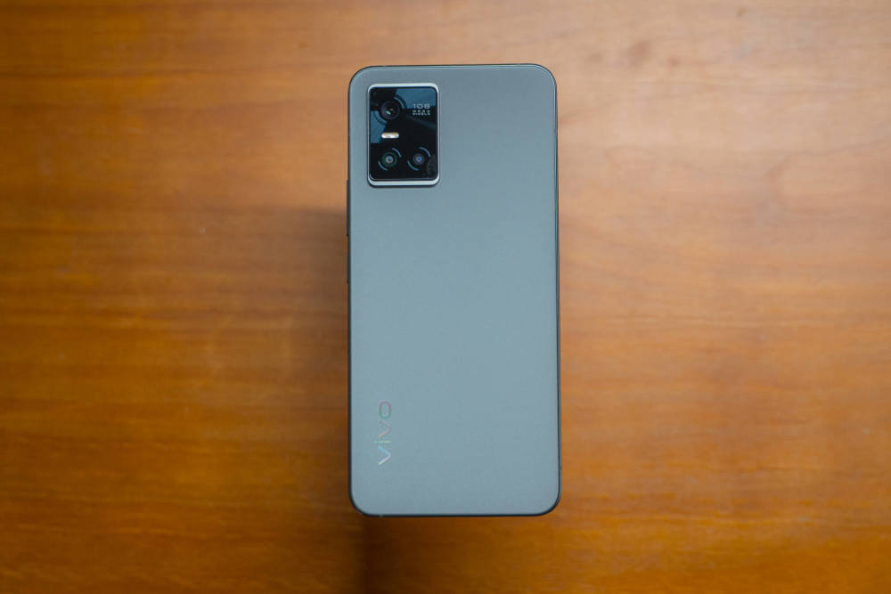 吸睛的设计必然是"怪异"的?vivo s10 pro的方向才是正确的