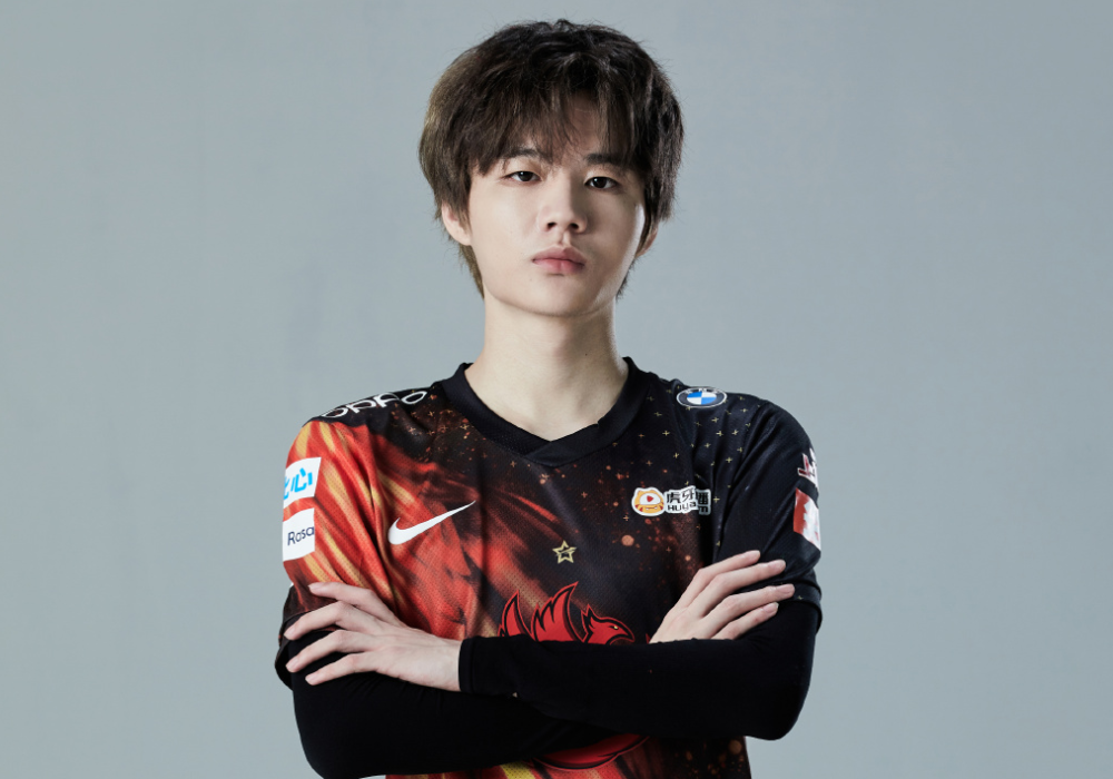 fpx刘青松回归赛场,零封omg晋级季后赛,edg常规赛第一悬了_腾讯新闻