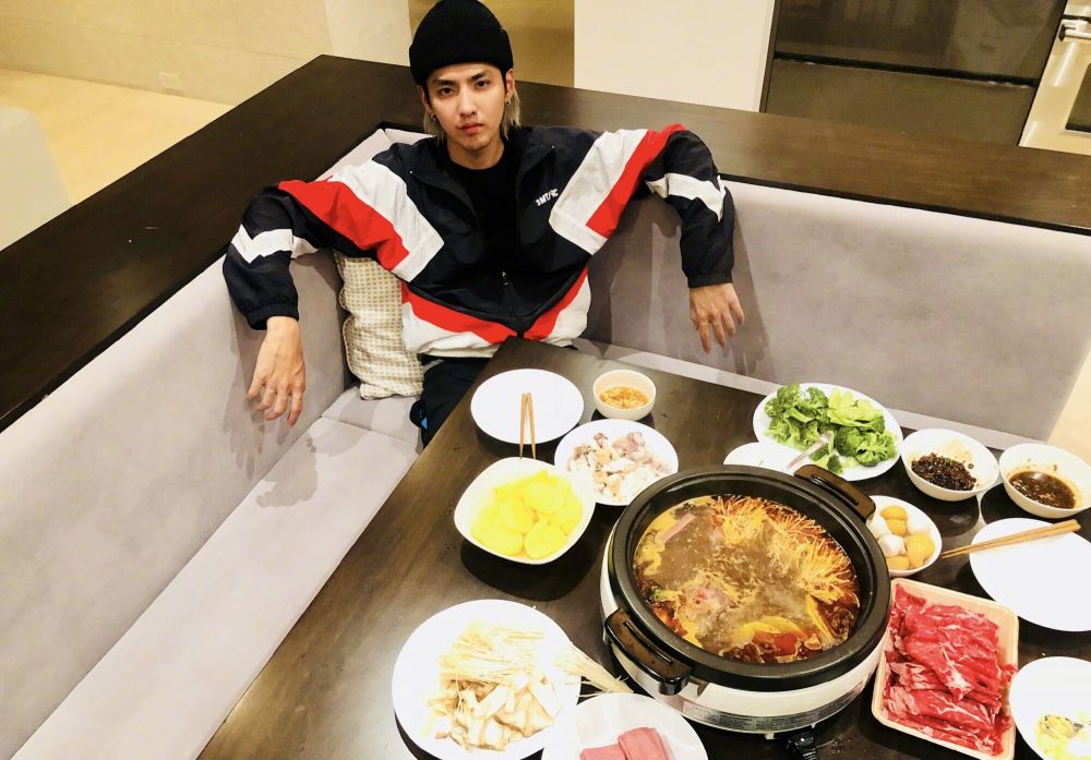 吴亦凡北京千万豪宅曝光小区内有多处会所装修奢华明星聚集