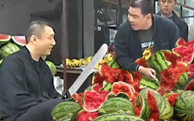 有化身水果忍者的刘华强.