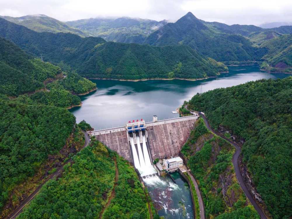 宁海西溪水库开始预泄洪