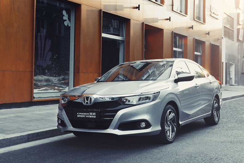 上市被捧红至今，五年卖出60万辆，能喝92号“粗粮”，油耗4.3L