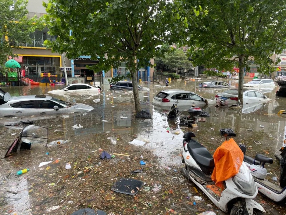 自主品牌真金白银捐款，合资品牌只管自己车主，还有车企虚假救援