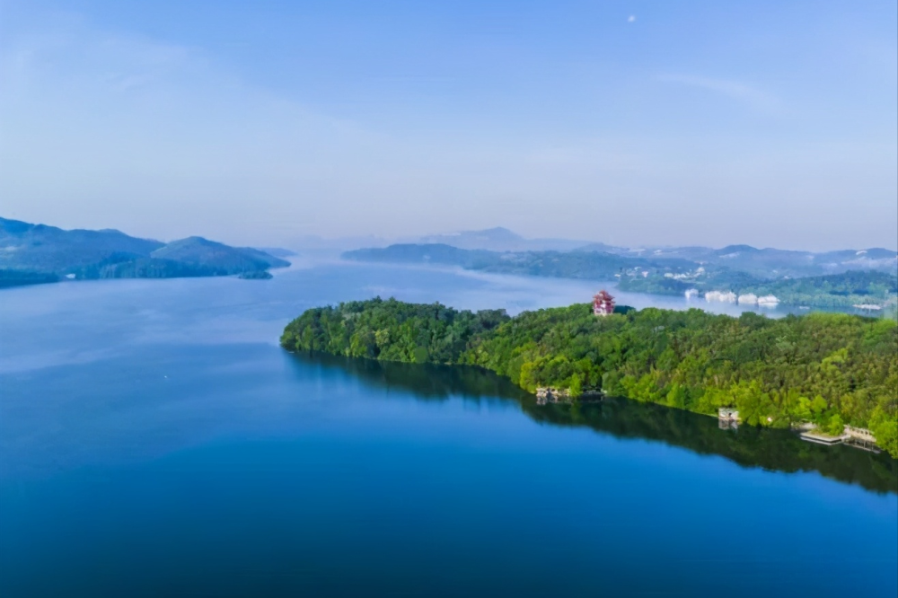 gdp破千亿城市_山东上半年GDP十强城市数据出炉!青岛增量破千亿,烟台减速明显