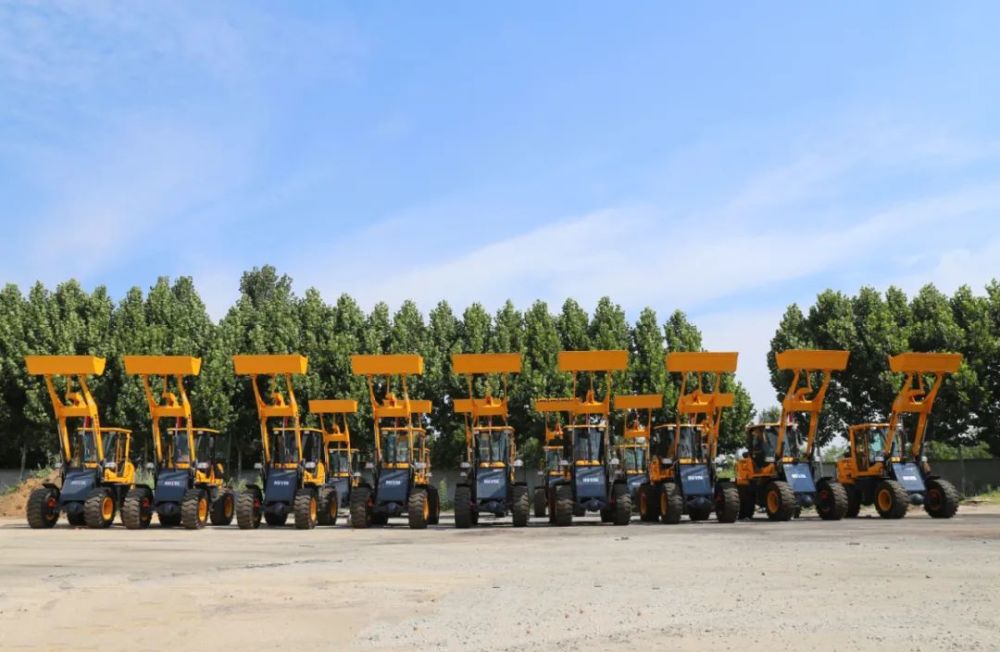 华亚重工930型装载机交机仪式圆满成功！