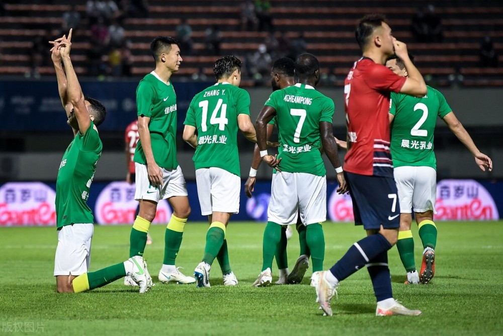 昨晚22点!中超深圳队"金元足球"起作用了,鲁能,恒大受威胁