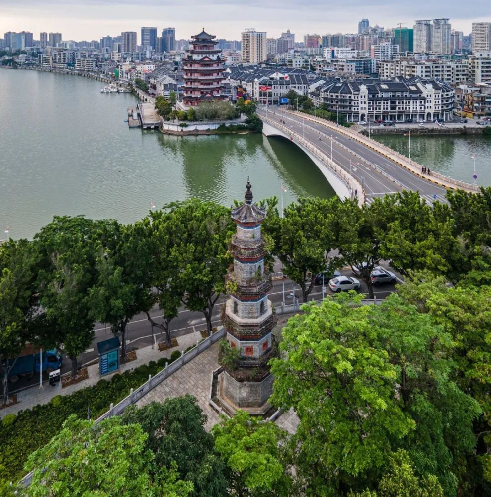 惠州西湖著名景点中的鹤峰返照,苏堤玩月,玉塔微澜,六如禅悟,西新避暑