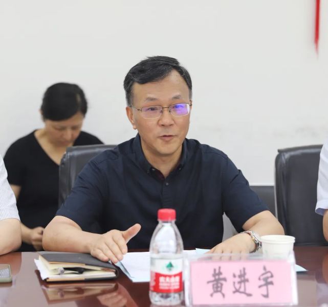 7月22日上午,杭州市财政局副局长许杭,社会保障处