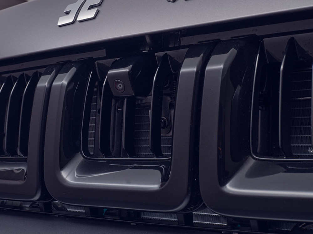 晚来的实力派，3把锁＋宝马8AT，喝92号粗粮，坦克300买早了