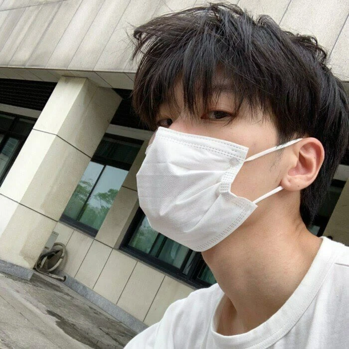 超绝真人男头微笑挥手再见结束